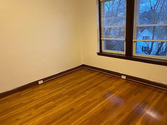 5th image of 119 W Wyoming Ave APT 16