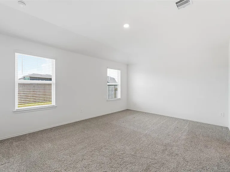 31323 Heddington Ln — Photo 16
