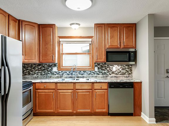 3rd image of 14707 62nd St N APT 2