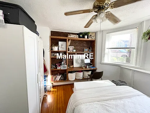 748 E 4th St #B Photo 1