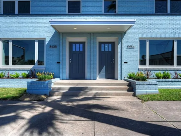 1822 25th St #E, Galveston, TX 77550