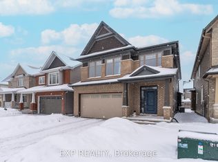 116 Helen Rapp Way, Ottawa, ON K1T 0N4