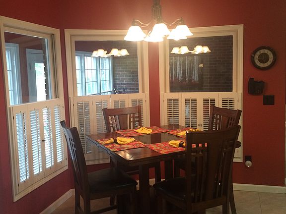 3rd image of 3 Greenbriar Drive