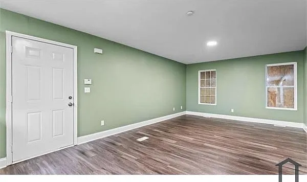 4 bed, 1800 sqft, $2,200 — Photo 3
