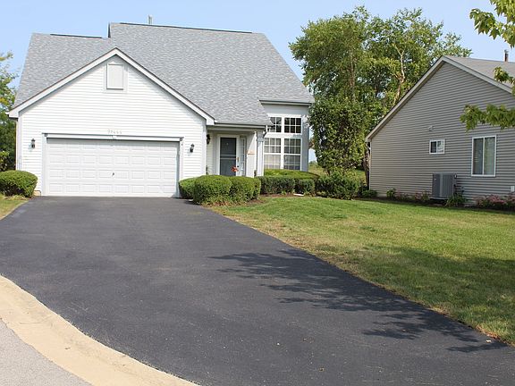 One of the Longest driveways in Carillon!
