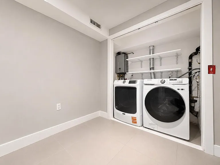 626 Grand Ave #1A — Photo 7