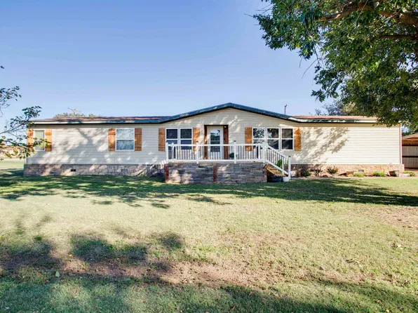 208 E Quincy St, Covington, OK 73730