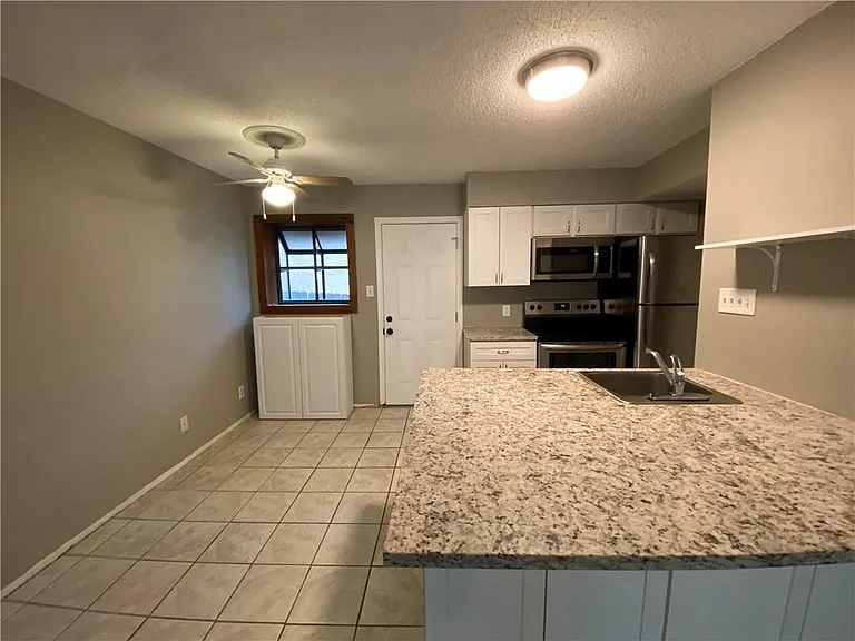 2413 Leon St #101 — Photo 7