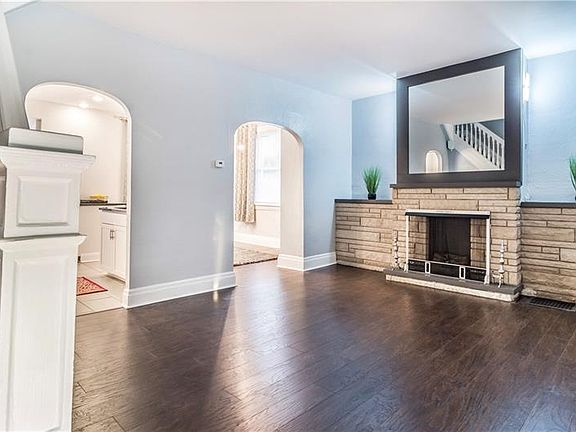 4th image of 109 Westwood St