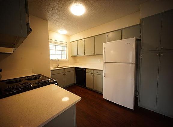 5th image of 11701 Kings View Ct #B