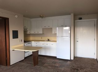 947 N 89th St APT 4, Seattle, WA 98103