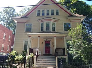 44 Beals St, Brookline, MA 02446