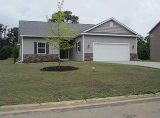 330 Abbington Cir, Battle Creek, MI 49015