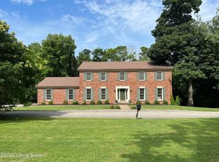 35 River Hill Rd, Indian Hills, KY 40207