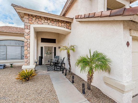 3rd image of 16185 N 158TH Avenue