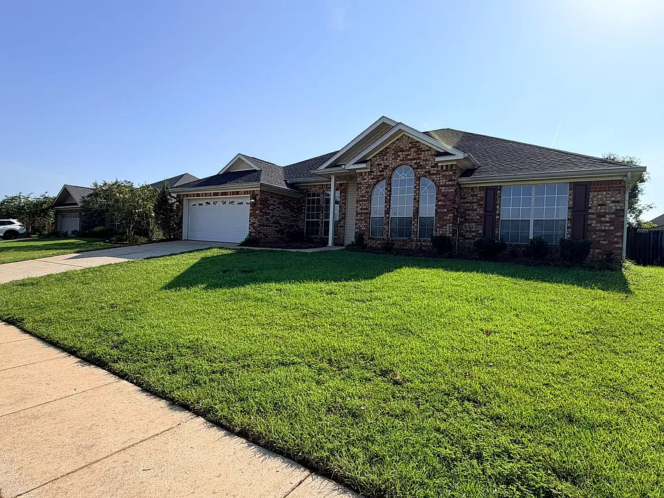 1375 Selby Phillips Dr