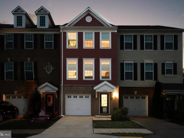 8860 Englewood Farms Dr, Manassas, VA 20112