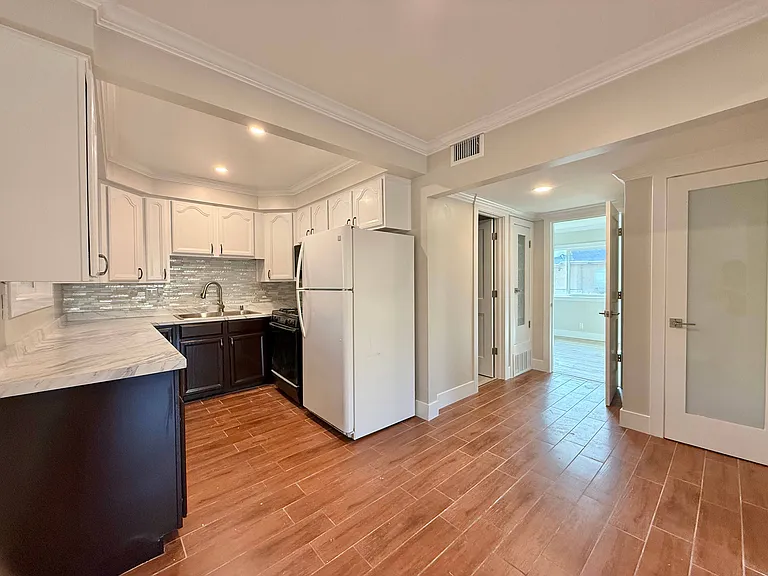 12902 Barranca Ln — Photo 6