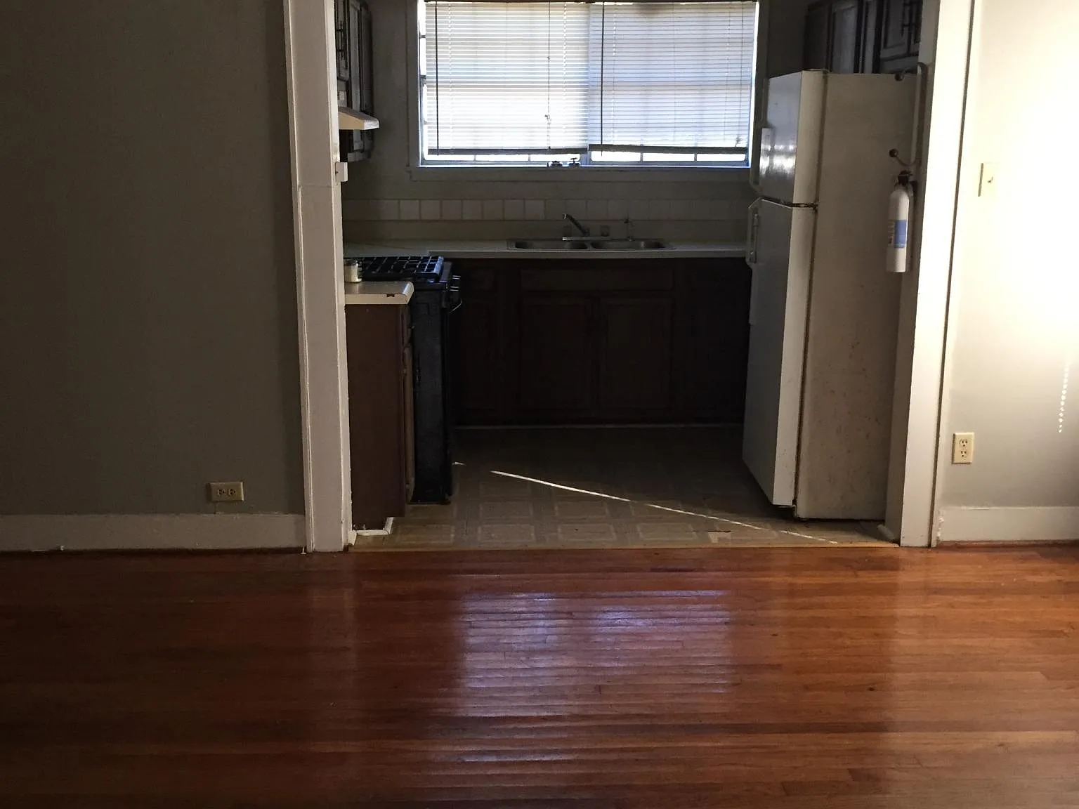 2 bed, 972 sqft, $800 — Photo 1