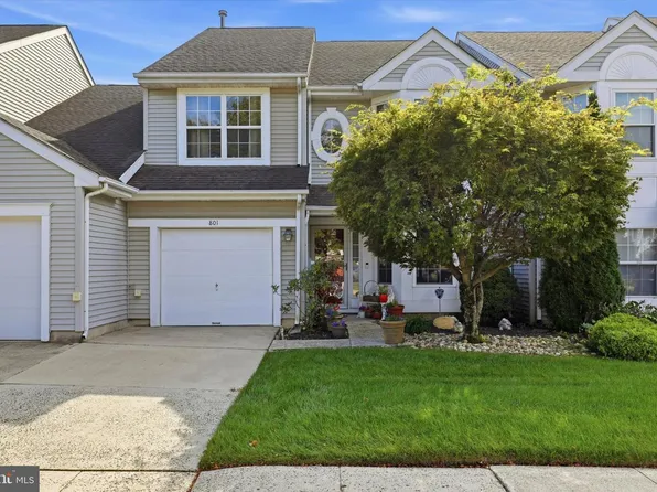 801 Evergreen Ct, North Wales, PA 19454