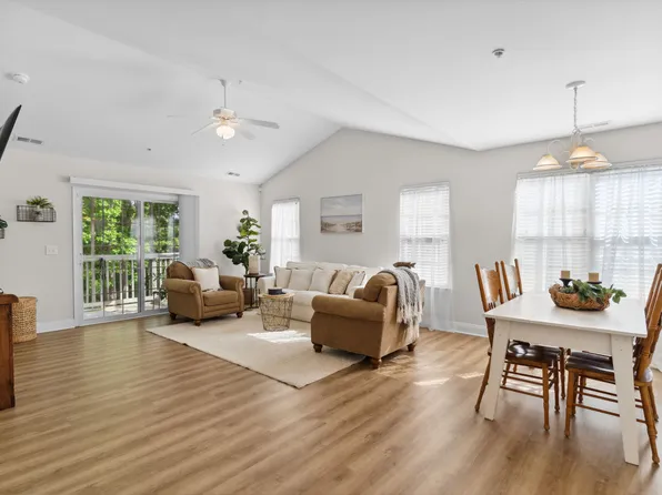 1422 Willoughby Park Ct, Wilmington, NC 28412