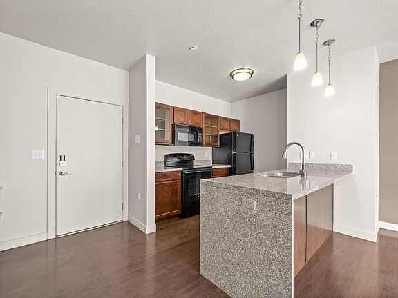 2nd image of 1230 E Wilmington Ave #1