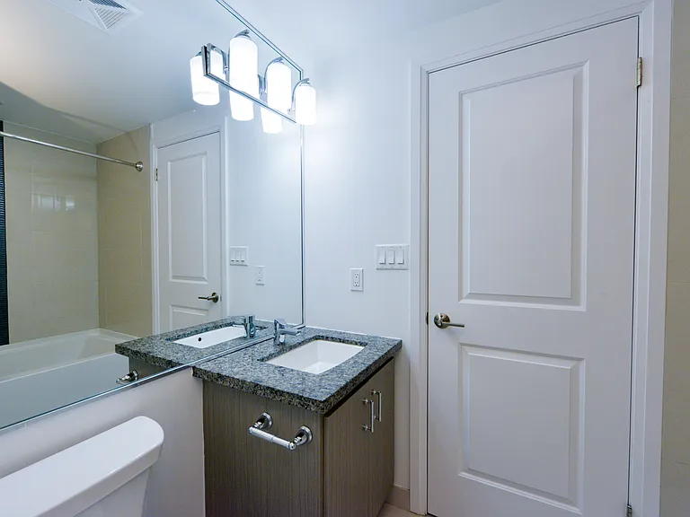 130 Raglan Ave — Photo 14