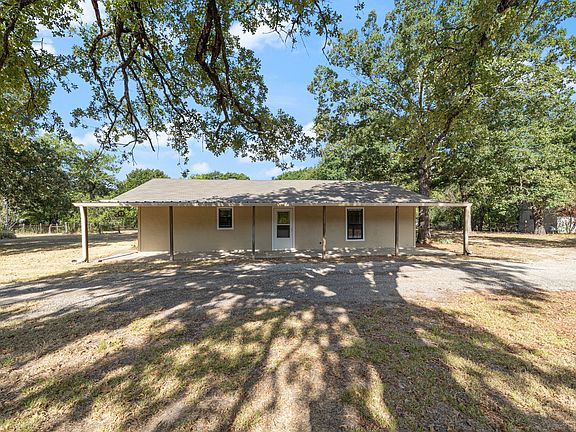3rd image of 1320 Johnson Ln