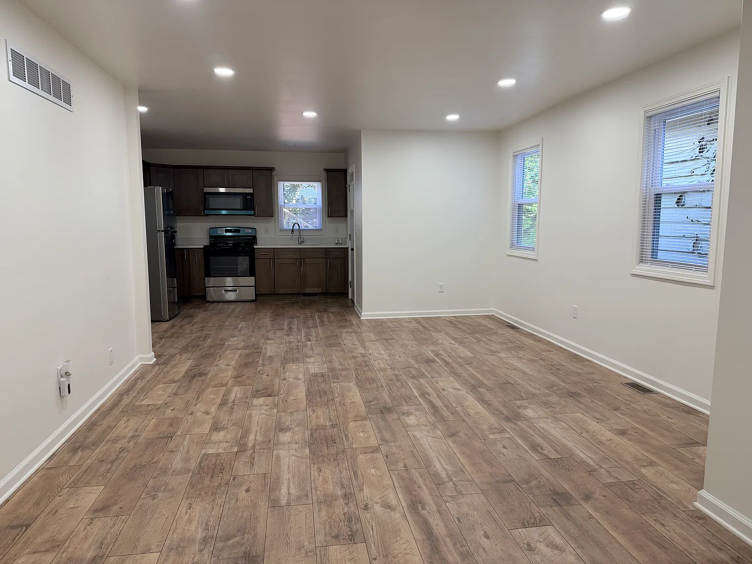2 bed, $1,550 — Photo 2