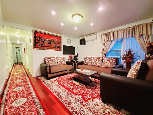 Rented by New York Dwellings LLC | media 19