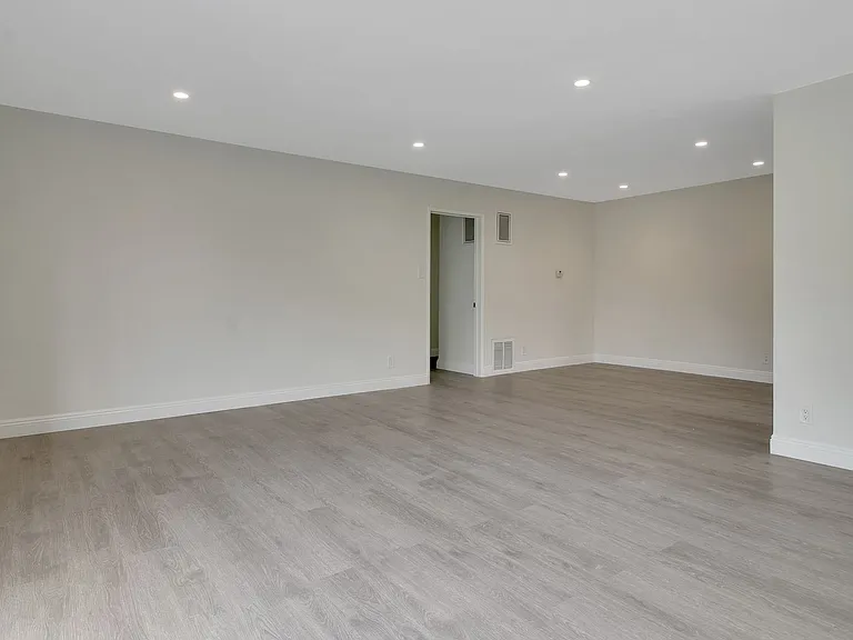 8588 Horner St — Photo 3