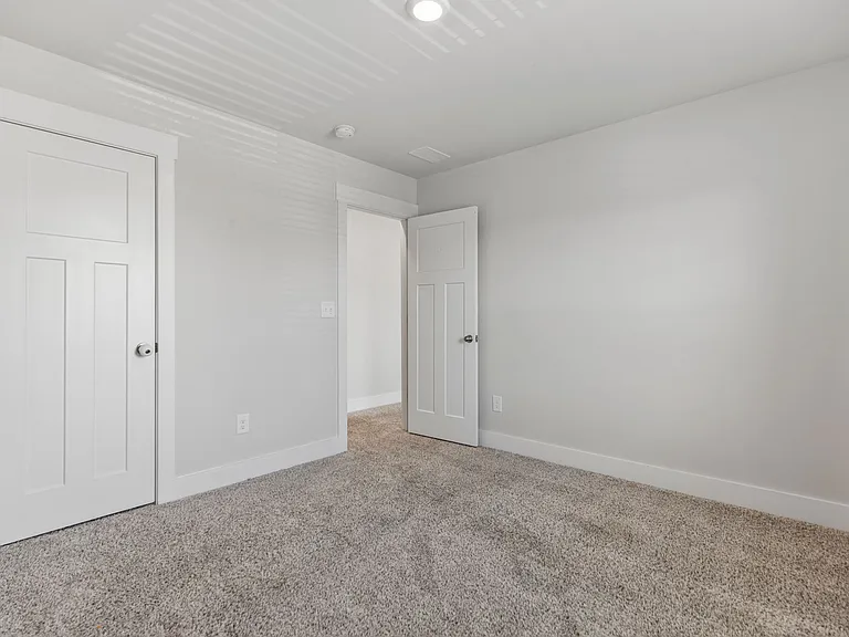 304 Garrison Grove Dr — Photo 23