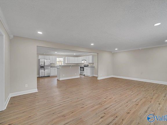 5th image of 117 Mandy Dr