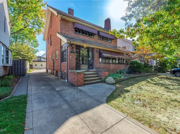 2165 Arthur Ave, Lakewood, OH 44107