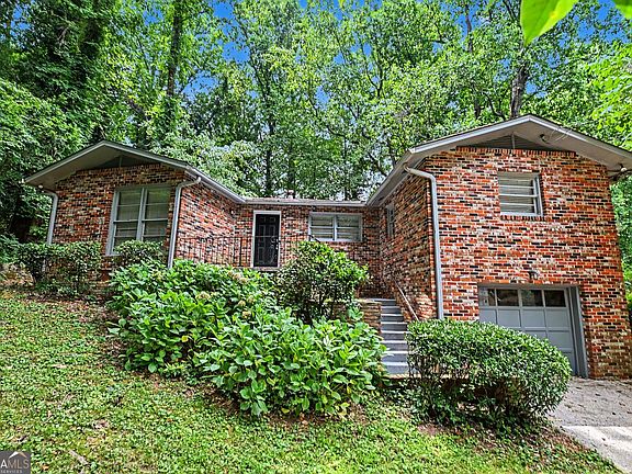 2nd image of 3934 Ensign Ct