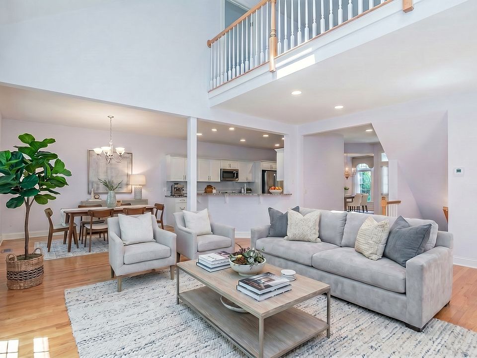 1st image of 100 High Pine Cir #100