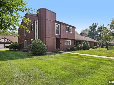 1-5 Chestnut Pl, Waldwick, NJ, 07463