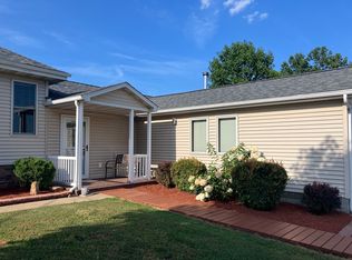 12268 Saraville Rd, Marion, IL 62959