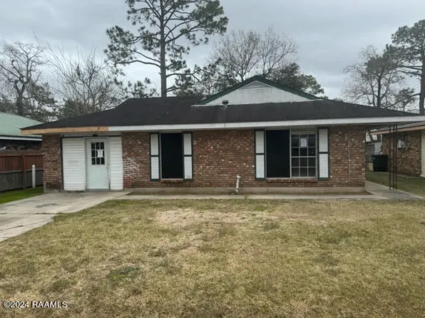 511 Fontelieu Dr, New Iberia, LA 70560