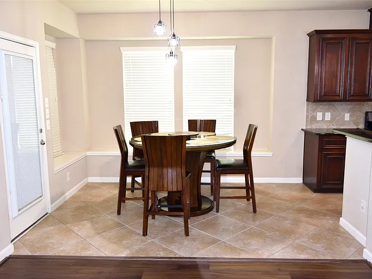 5106 Autumn Rose Ln — Photo 7