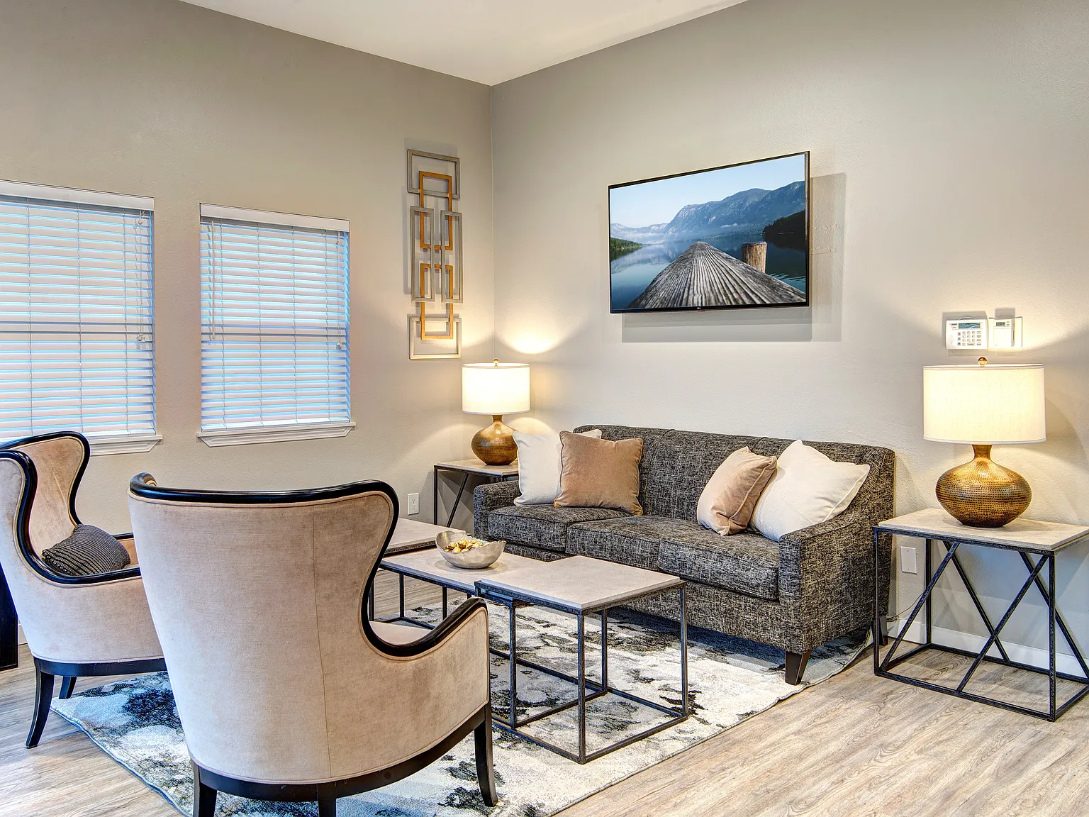 Parkwood Apartments — Photo 3