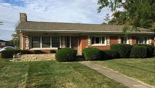1420 W University Ave Photo 1