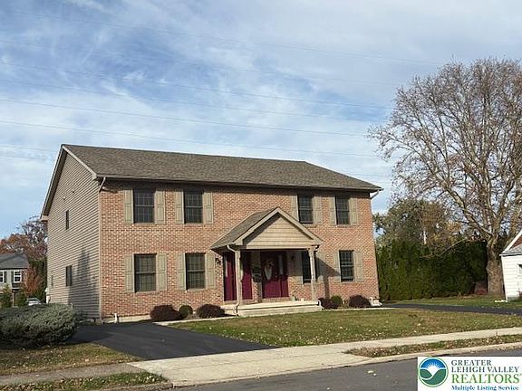 2nd image of 1057 Decatur St