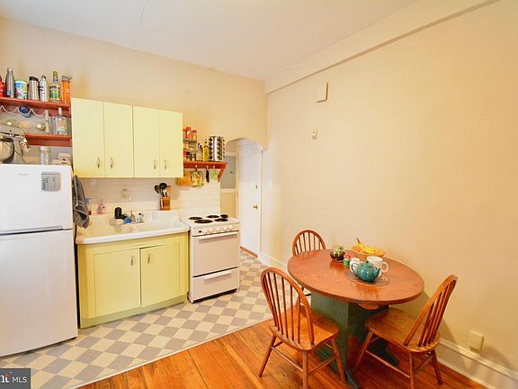 5th image of 114 W Apsley St Unit 2F