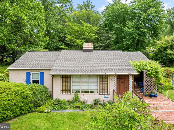 77 Winding Ln, Feasterville Trevose, PA 19053