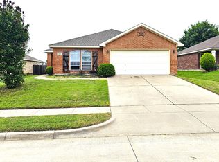 316 Kennedy Dr, Crowley, TX 76036