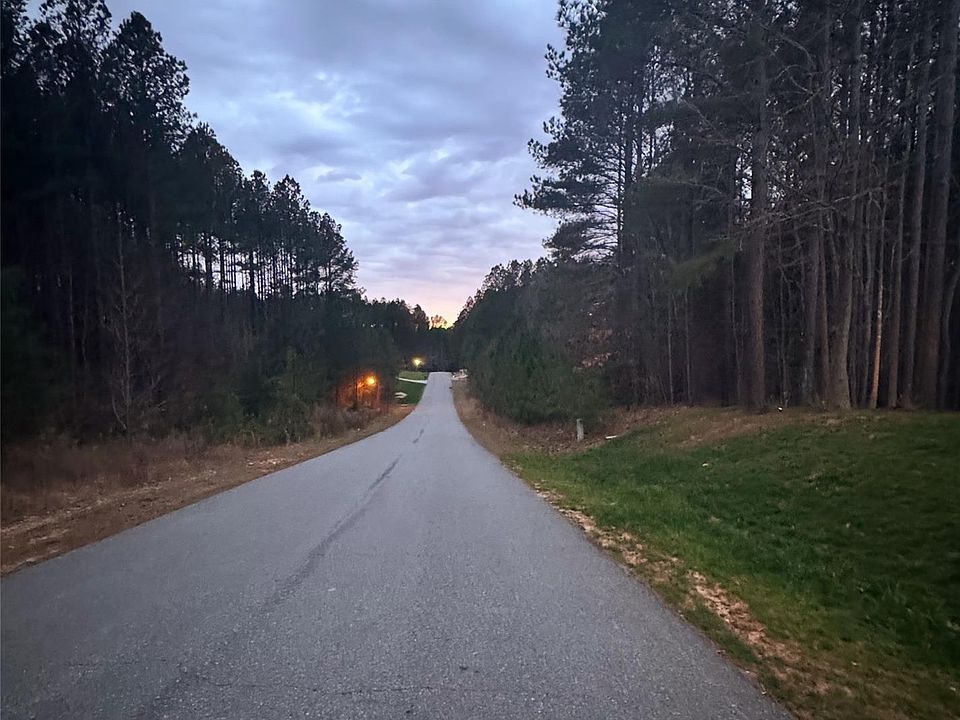 2nd image of 163 Winding Forest Dr #6