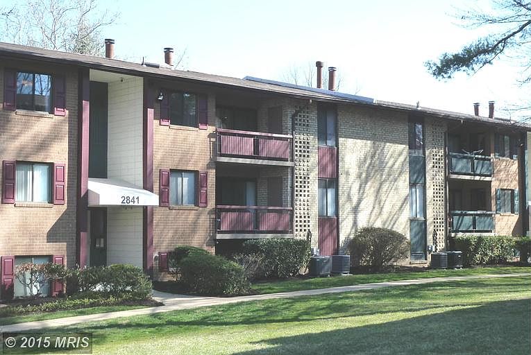 1st image of 2841 Windsor Dr APT 304