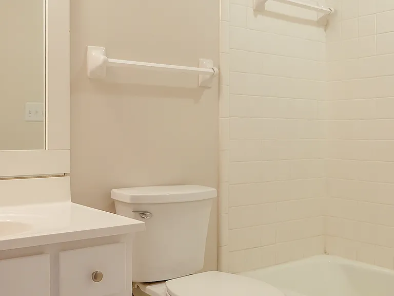 234 Hillsboro Pl — Photo 15