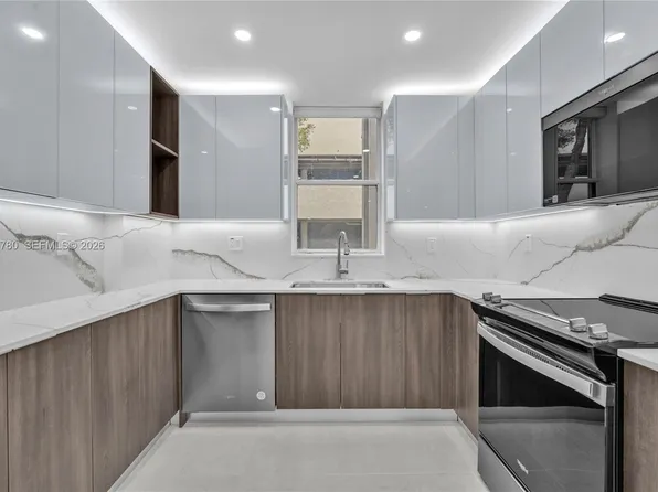 18181 NE 31st Ct, Aventura, FL